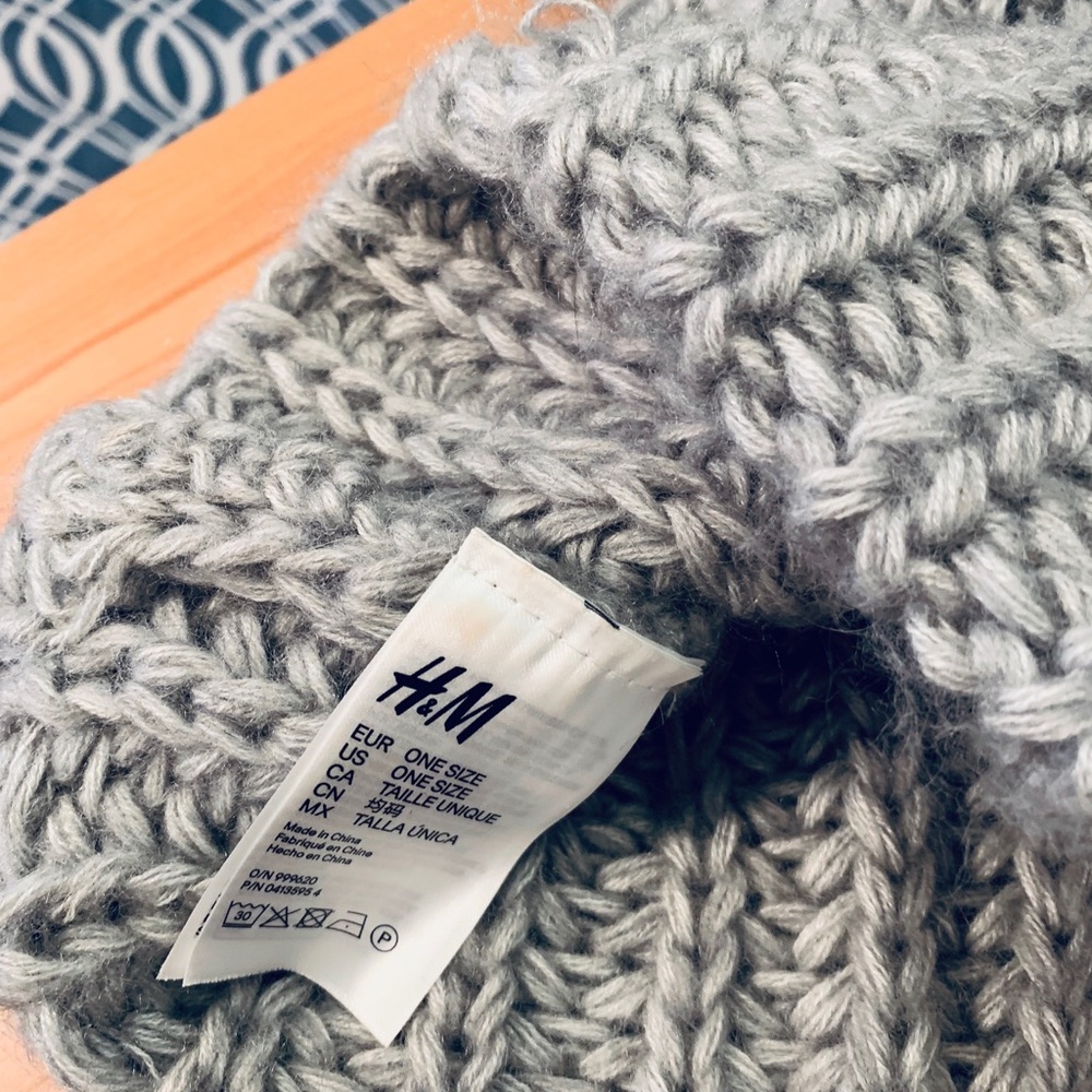 H&M hat - Picture 2 of 2